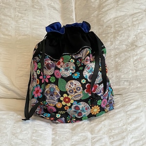 cadeau crânes en sucre | Sac têtes de mort en sucre | Sac de rangement pour bonbons tête de mort | Sac cadeau réutilisable | Sac à cordon doublé | Calaveras