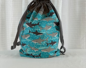 Sac cadeau requin | Sac à jouets requin | Sac de rangement requin | Sac cadeau réutilisable | Sac à cordon doublé | Sac cadeau en tissu