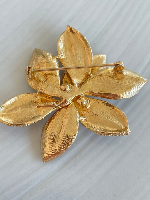 Beautiful Corocraft  Gold Rhinestone Brooch - image 2