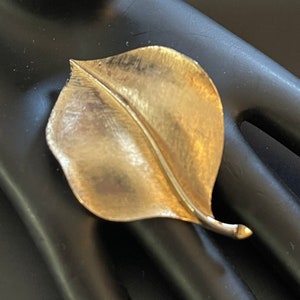 Excellent Rare Trifari Crown Mark Wide Leaf image 1