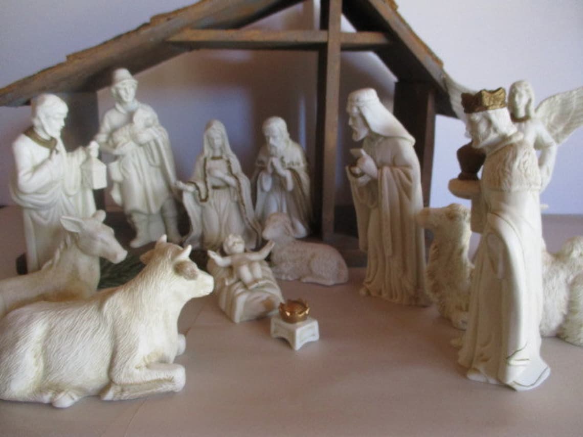 Large vintage Nativity set / wood stable / gold crown / Jesus Etsy