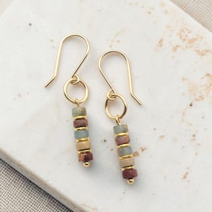 Pendientes colgantes de jaspe y oro, pendientes de cuentas en tonos tierra