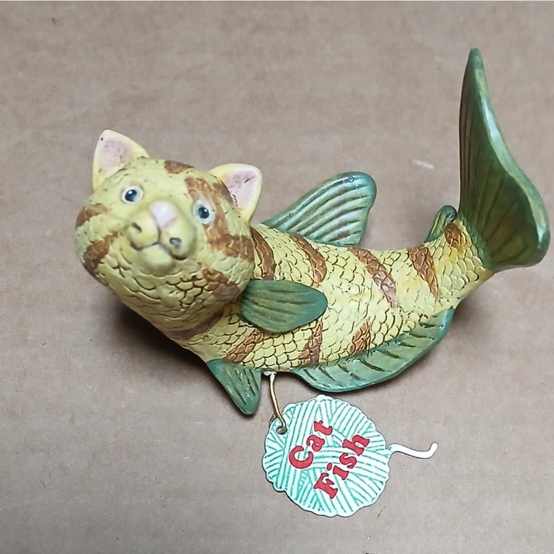猫と魚の陶器置物 猫と魚の陶器の置物 - Etsy 日本