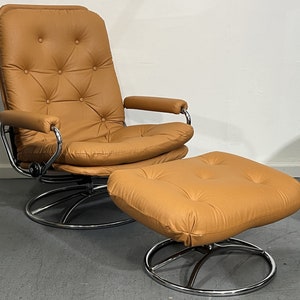 Vintage Mid Century Original 1971 Ekornes Stressless Orange Vinyl Medium Recliner