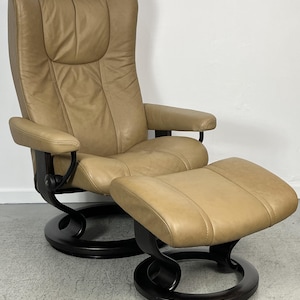 Ekornes Stressless Large Wing Model Stone Leather Swivel Recliner & Ottoman Made in Norway