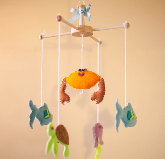 Musical Mobile Unisex Baby Crib Mobile Colorful Gift for Baby Whale