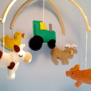 Farm animal mobile, baby mobile, baby crib mobile, John Deer, farm nursery, country, cow, sheep, barn, goat, chicken, pig, tractor, ducks