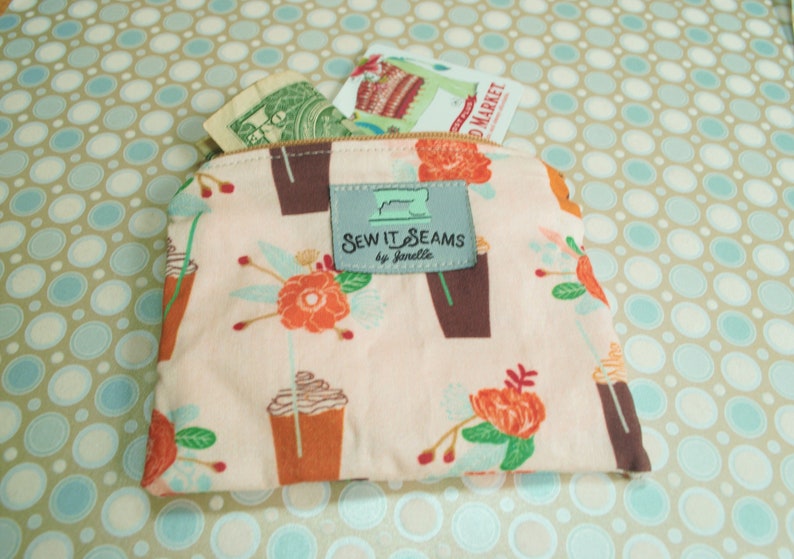 Iced coffee zipper pouch Wallet size