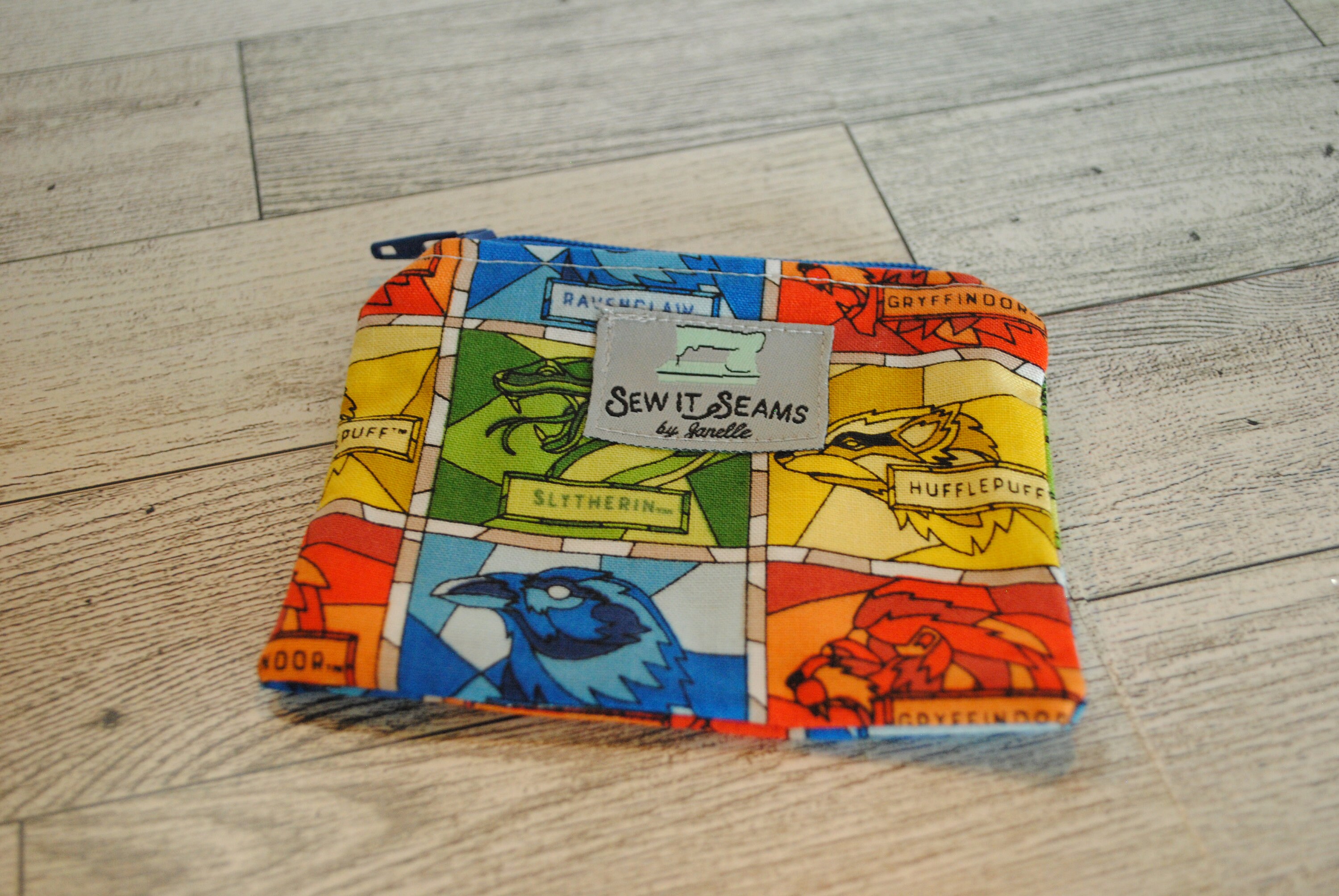 4 Houses-zipper pouch Small size