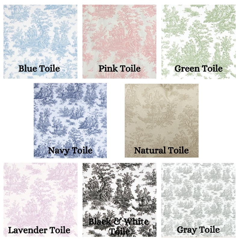 Op de afbeelding: Een verzameling toile-stofstalen in verschillende kleuren, waaronder blauw, roze, groen, marine, naturel, lavendel, zwart-wit en grijs. Elk staal heeft een klassiek toile-patroon op een witte achtergrond.