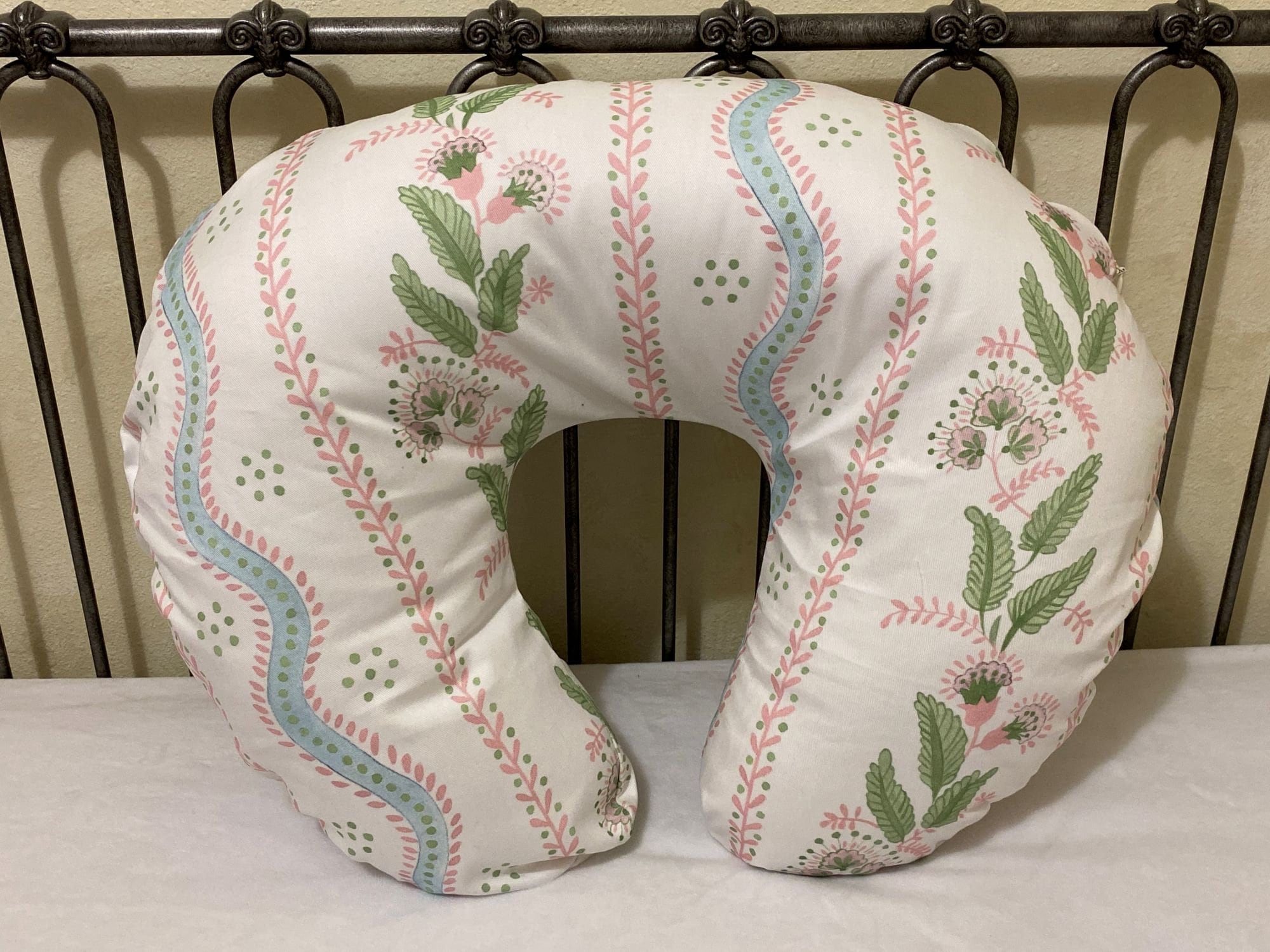 Girl boppy pillow hotsell