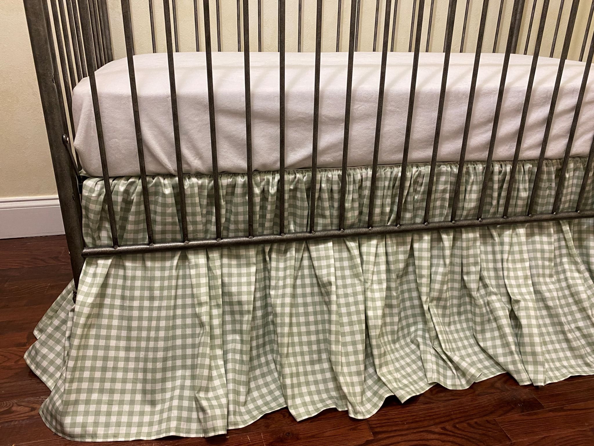 Gingham crib skirt hotsell