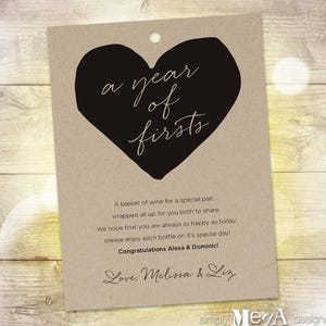 Marriage Milestone Wine Basket Main Tag — A Year of Firsts Card — Personnalisable — Illustrations Wine Tags — Heart — 4.5"x6" — Fichier imprimable