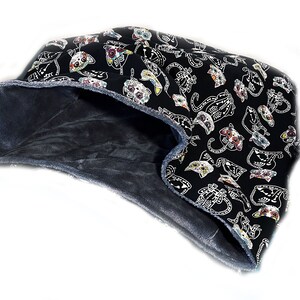 Sugar skull cat bed outlet
