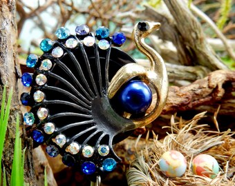 Peacock Badge Clip - Retractable ID Badge Holder - Social Worker Badge Reel - Crystal Badge Clip for RN - Audiologist Badge Holder - RN Gift