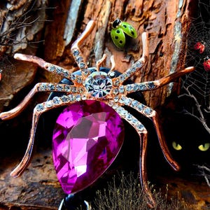 かわいいハロウィンバッジリール - 看護師・医療従事者向けスパイダーラインストーンIDホルダー Rose Gold