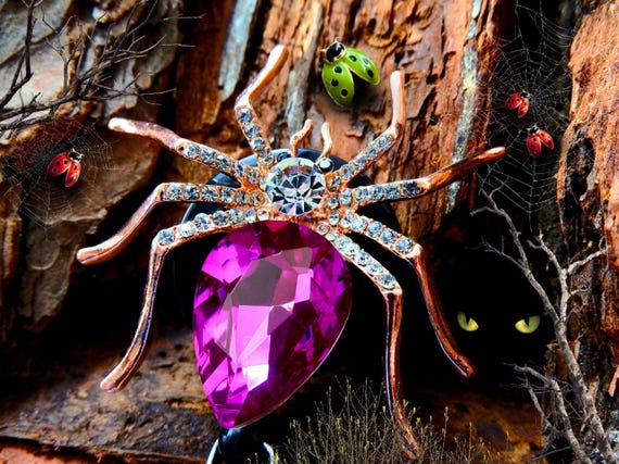 Cute Halloween Badge Reel – Spider Rhinestone ID Holder for Nurses & Medical Staff