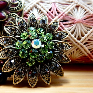 Floral badge houder, intrekbare verpleegster badge houder, strass badge houder, dames bloemen design badge houder, bling bloem badge houder