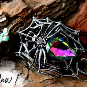 Badge Holder Spider, Spooky Halloween Badge Reel, Cute Spider Badge Clip, Retractable Rhinestone ID Badge Holder, Nurse Jewelry Halloween