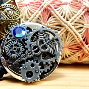 Women's Nurse Badge Holder • Steampunk Caduceus Retractable Badge Holder • Personalized Identification Badge Holder • Custom ID Badge Holder