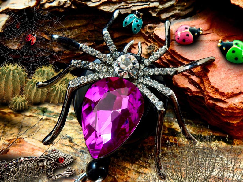 かわいいハロウィンバッジリール - 看護師・医療従事者向けスパイダーラインストーンIDホルダー Gunmetal