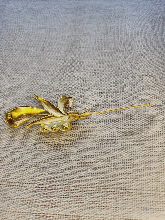 Damascene Floral with Faux Pearl Brooch - image 4