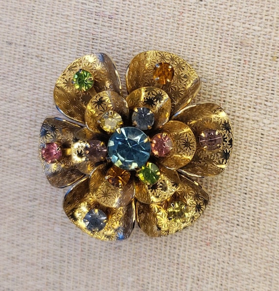 1950's Colored Rhinestone Brooch - image 1