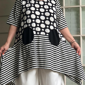Lagenlook Bohemian Asymmetrical Artsy Black and White Stripes Polka Dot Tunic with Necklace