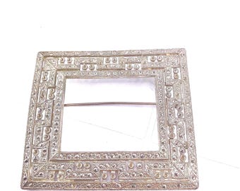 Épingle De Revers Art Déco Pour Homme - Argent 935 Avec Saphir Bleu Et Zircone Blanche - Personnalisable - Neuf