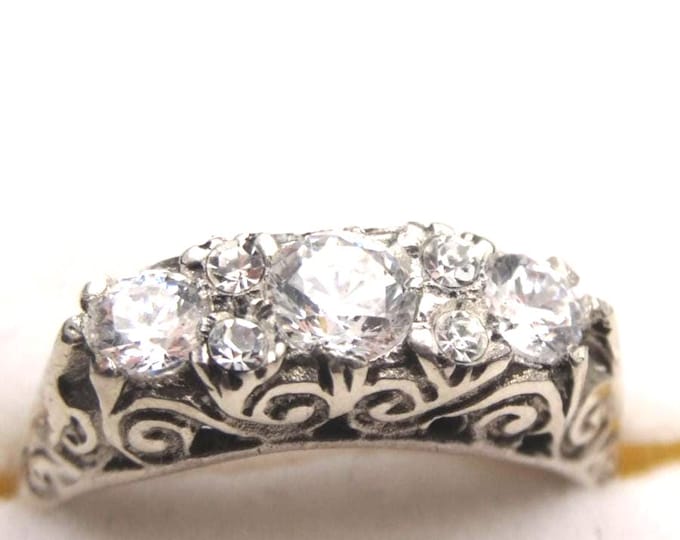 Vintage Silver 925 Seven Stone Crystal Ring – Engraved Shank