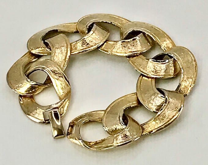 Gorgeous ribbon bracelet