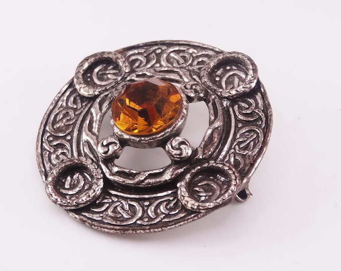 A gorgeous Chrome and Brooch