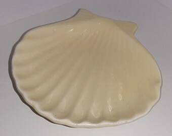 Shell Soap Dish Trinket Tray KITSCH MCM Japan Yellow 5" Bathroom Kitchen Vintage