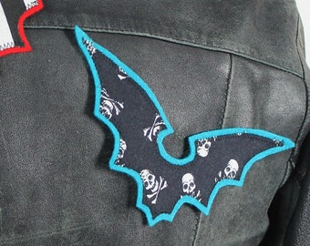 Patch BAT TURQUOISE with skull pattern