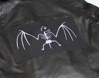 GLOW backpatch SKELETON BAT, 22 cm x 11 cm