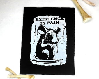 Aufnäher EXISTENCE IS PAIN / Ratte im Regen, 11,5 cm x 8 cm