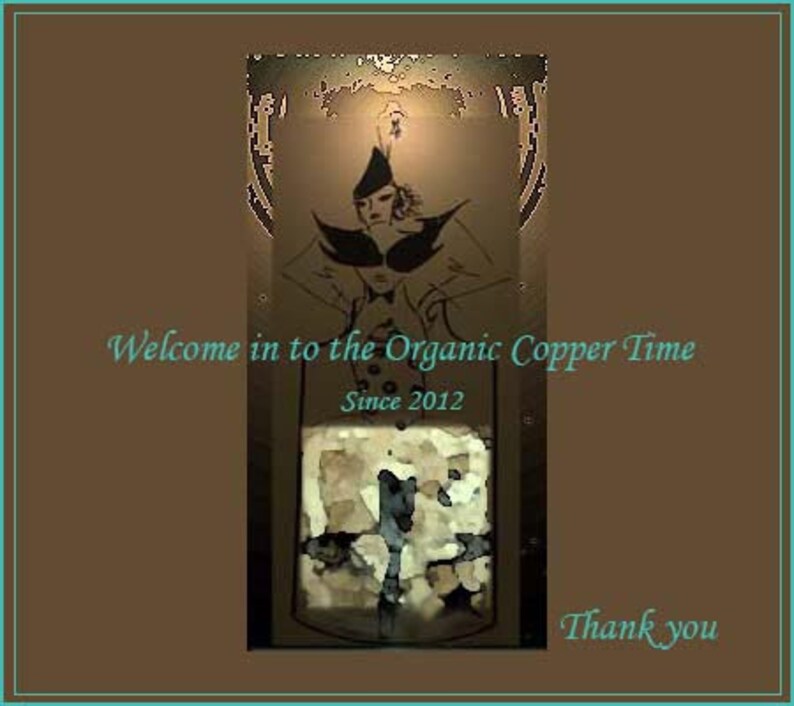 K&ouml;nnte beinhalten: Ein Vintage-Bild einer Frau mit Hut und langem Mantel. Das Bild ist in einem Rahmen mit dem Text "Welcome in to the Organic Copper Time Since 2012" und "Thank you" unten.