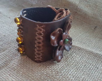 Leather & Amber Armband / Handmade / Unique  / Art Design / Organic Jewelry