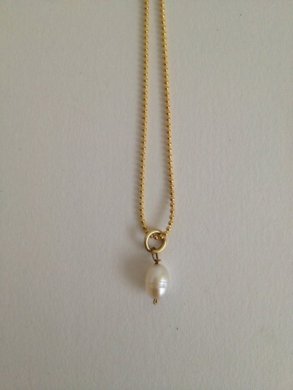 Items similar to Chic simple necklace with pearl on Etsy