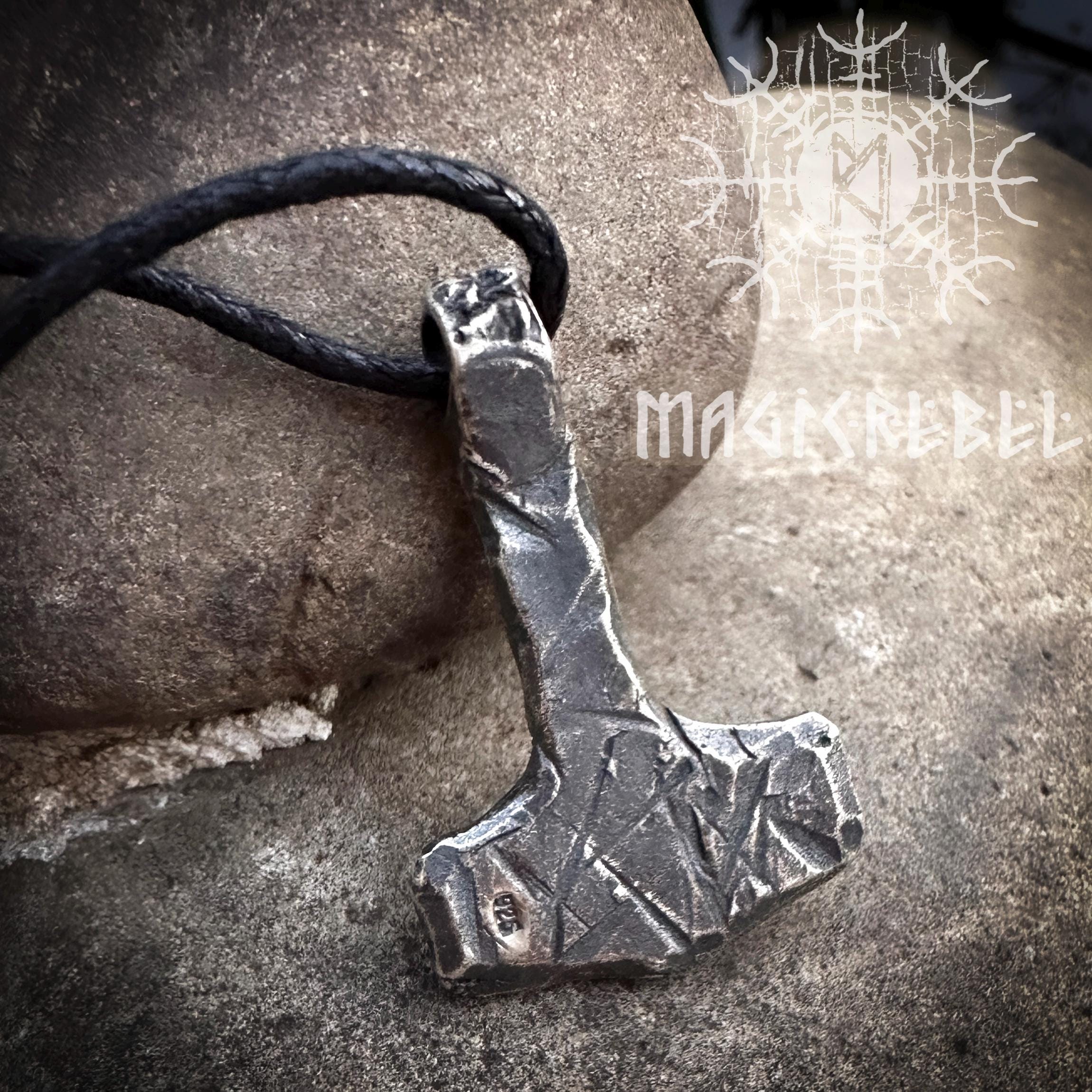 Ciondolo Martello Di Thor Mjölnir Collana Pendente Scolpito