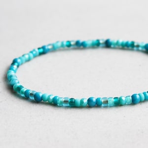 Bracelet turquoise, perles de verre et de coquillages 3 mm, bijoux de plage, bracelets de perles, élastique, accessoire d'été