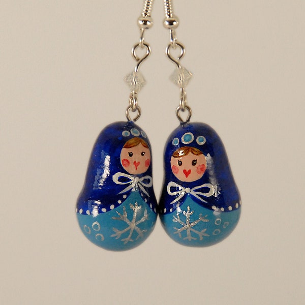 Boucles d'oreilles poupées russes bleue et argent - cadeau unique fait main - bijou original - hiver - cadeau de noël