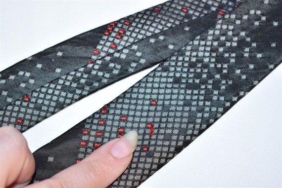 50s Black Gray Red Geometric Jacquard Necktie - image 5
