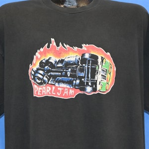 90s Pearl Jam Band Nightmare Truck Wreck Grunge Band t-shirt Extra Large