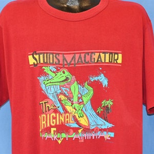 Koszulka z lat 80. Studs MacGator Original Party Animal Beer Mascot Spoof Funny T-shirt Extra Large