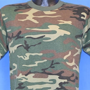 80s Woodland Camouflage Green Brown Camo Hunting t-shirt Medium
