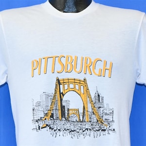 80s Pittsburgh Pennsylvania City Skyline Roberto Clemente Bridge Running t-shirt Small
