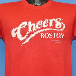 80s Cheers Boston Bar Bull & Finch Pub Sitcom TV Show t-shirt Small