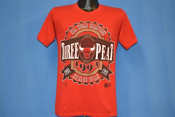 ウェア NBA 3PEAT CHAMPS T-SHIRTS CHICAGO BULLS Vintage 1993 Chicago Bulls 3 Time NBA World Champs