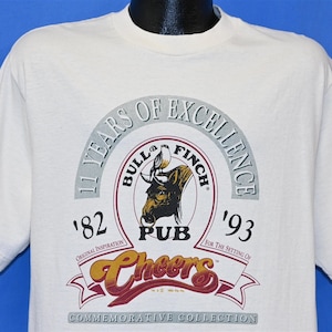 90s Bull & Finch Pub Cheers TV Show Sitcom Boston Massachusetts t-shirt Large